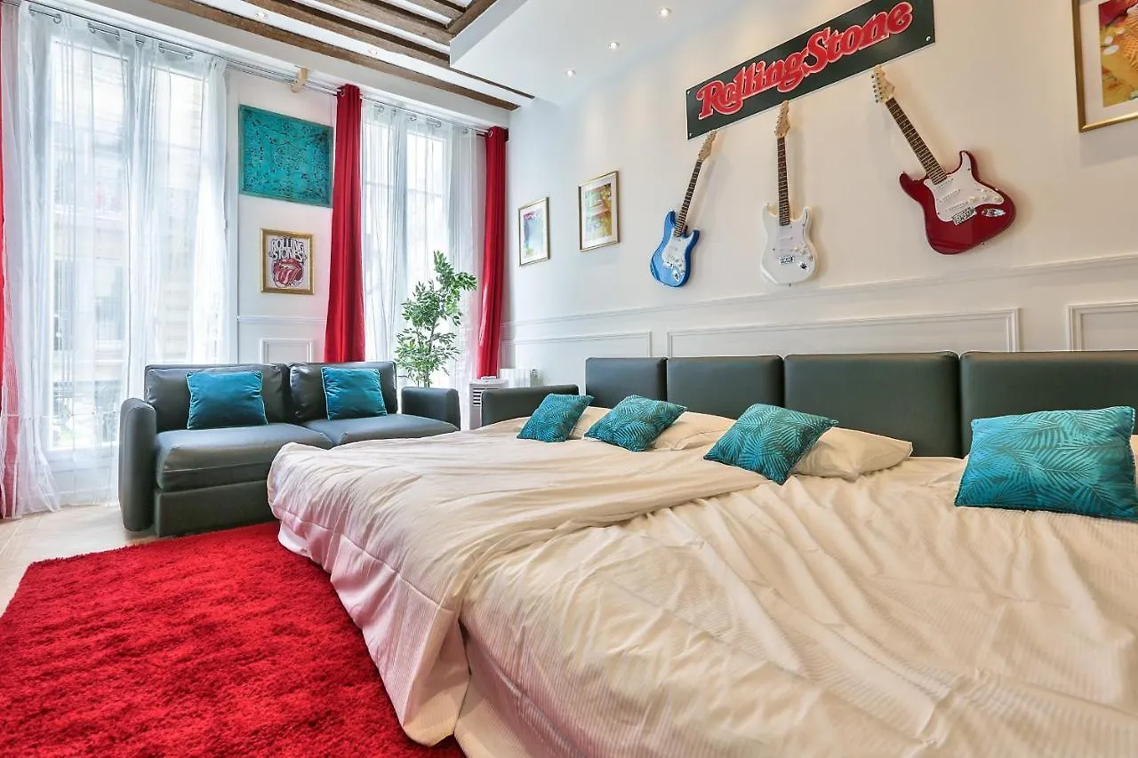 68 - The Rolling Stones Flat Paris